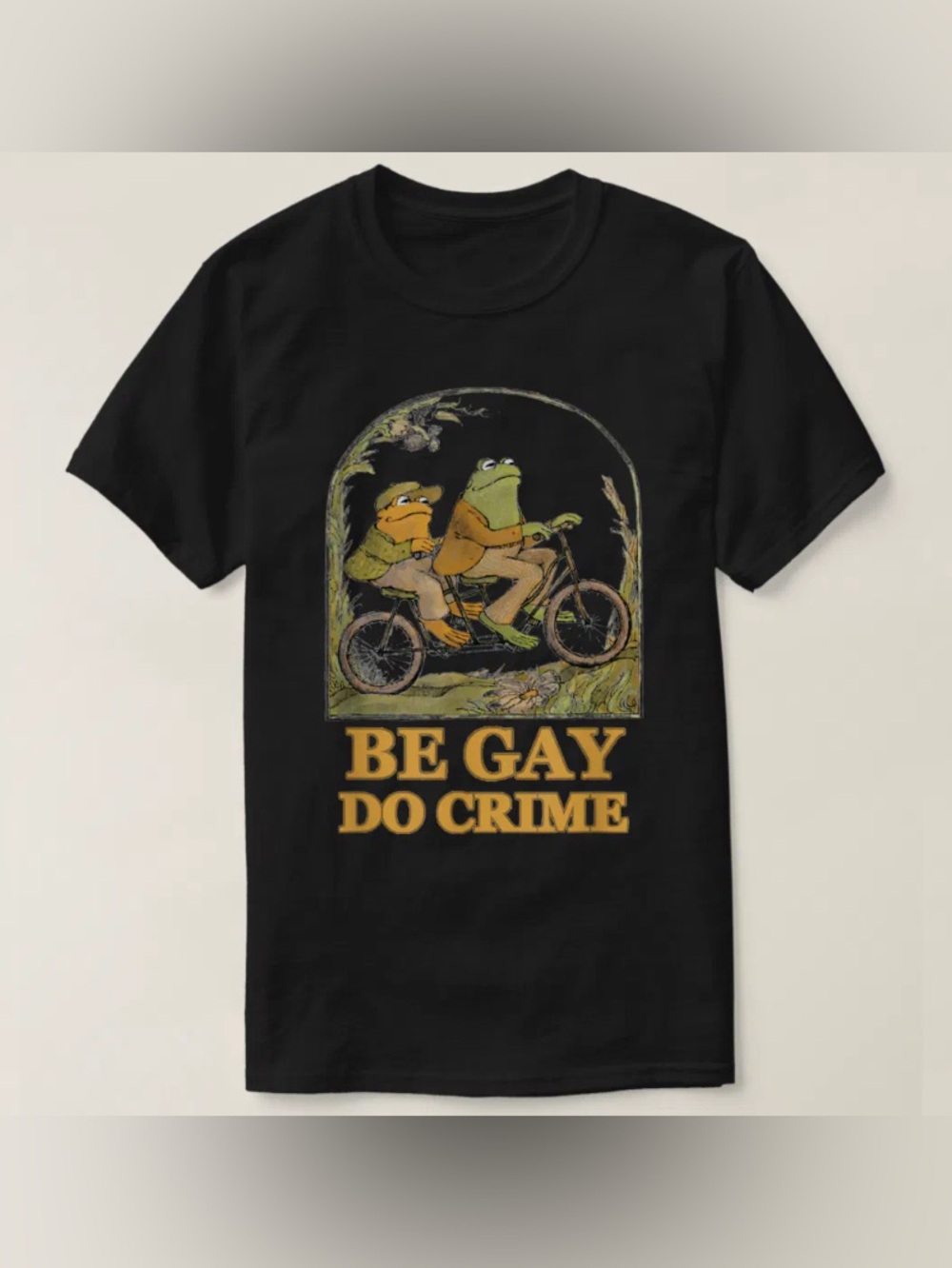 Frog and Toad Unisex "Be Gay Do Crime" Illustration Cotton T-Shirt Black Size M